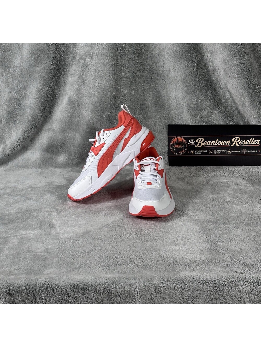 PUMA Vis2K  Size 6Y / Women’s Sz. 7  White Pink Athletic Running Shoes Low Top